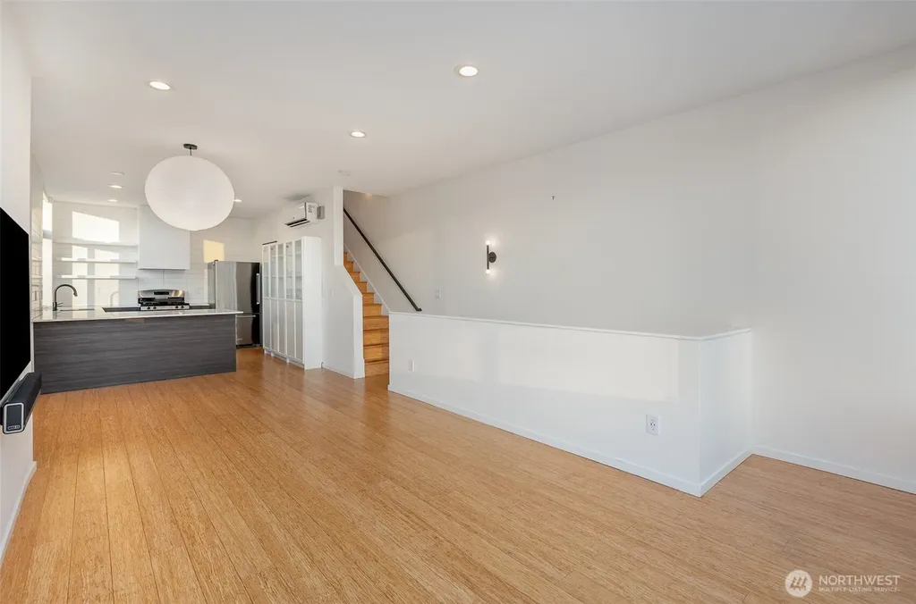 206 22nd Avenue Seattle WA 98122