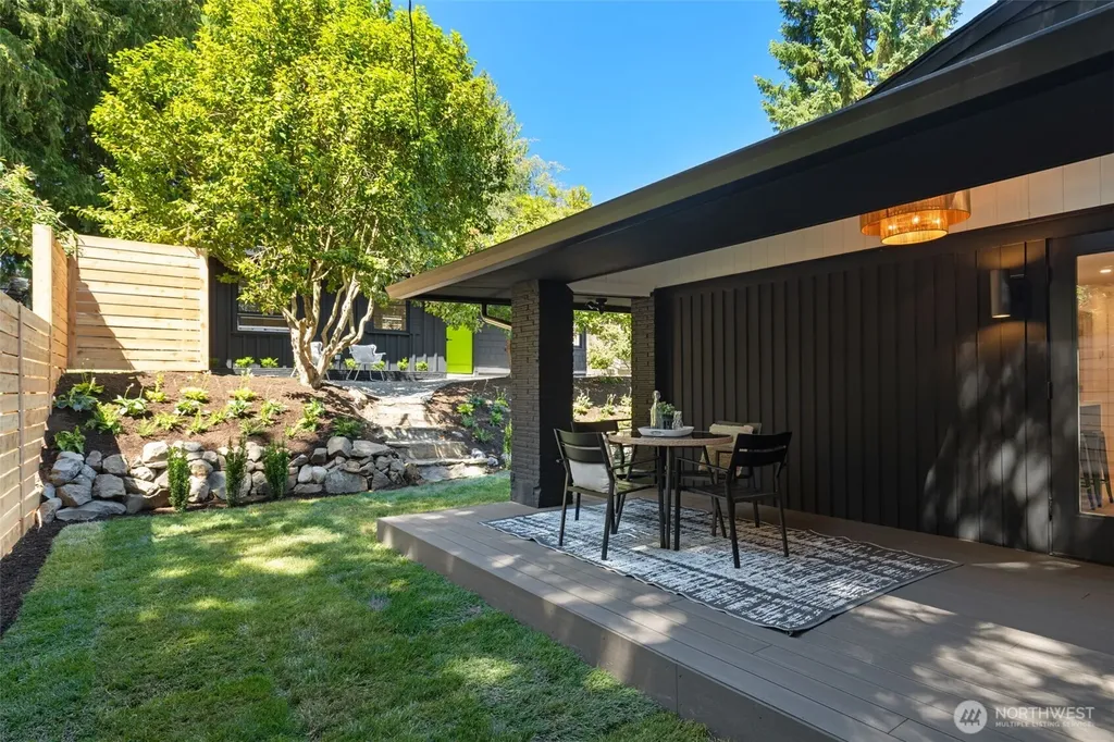 9001 28th Avenue NW Seattle WA 98117