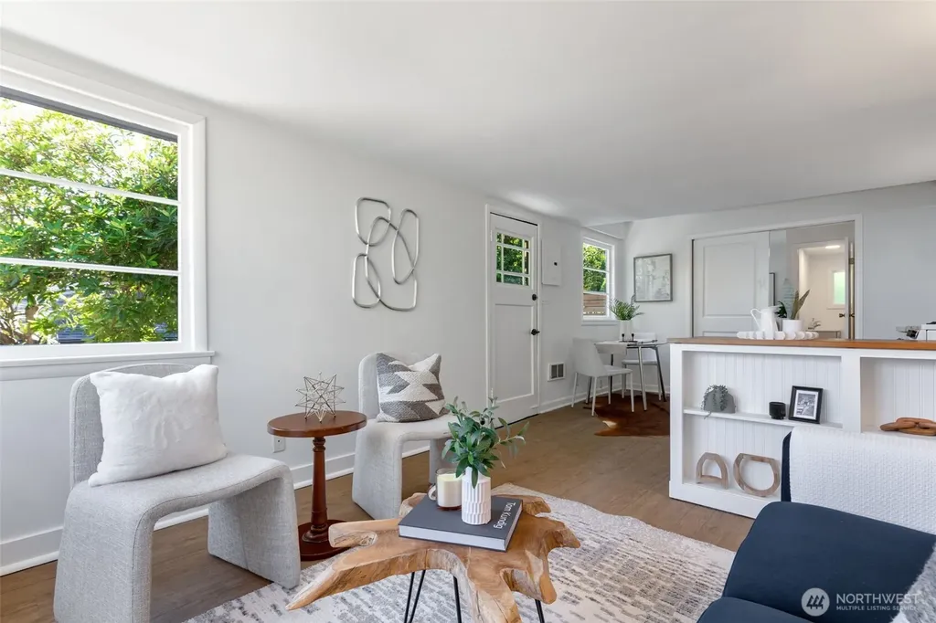 9001 28th Avenue NW Seattle WA 98117