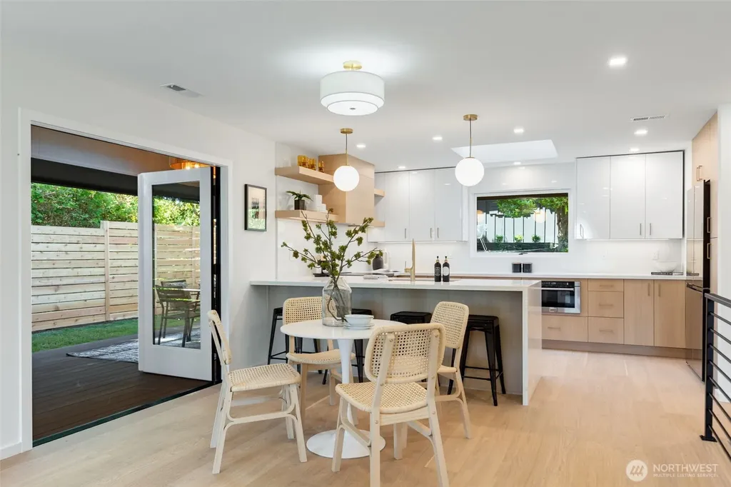 9001 28th Avenue NW Seattle WA 98117