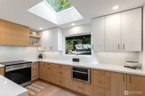 9001 28th Avenue NW Seattle WA 98117