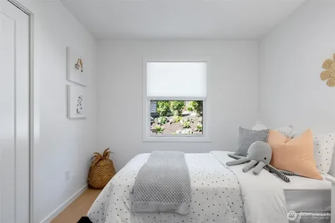 9001 28th Avenue NW Seattle WA 98117