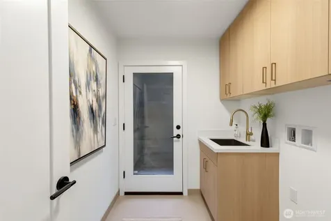 9001 28th Avenue NW Seattle WA 98117