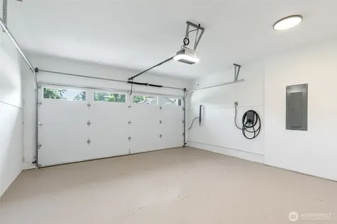 9001 28th Avenue NW Seattle WA 98117