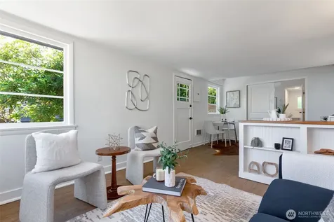 9001 28th Avenue NW Seattle WA 98117