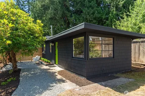 9001 28th Avenue NW Seattle WA 98117