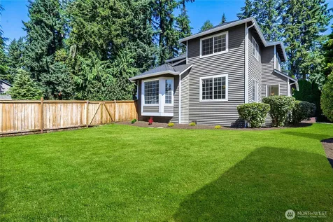 724 N 190th Street Shoreline WA 98133