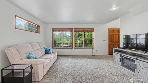14422 200th Avenue SE Renton WA 98059