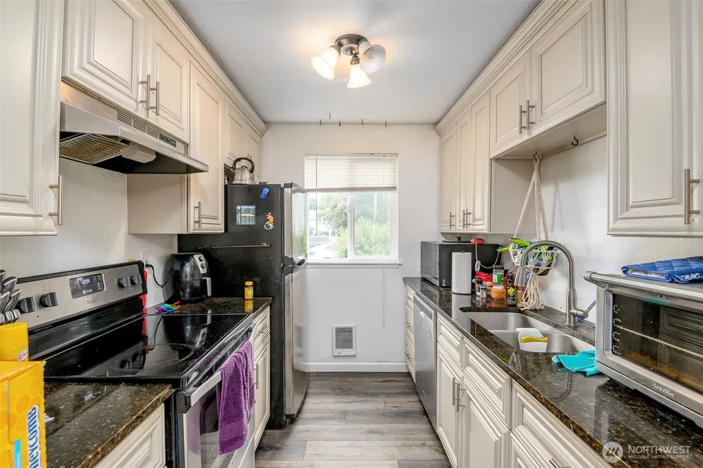 1721 SW 318th Place Federal Way WA 98023