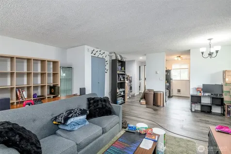 1721 SW 318th Place Federal Way WA 98023