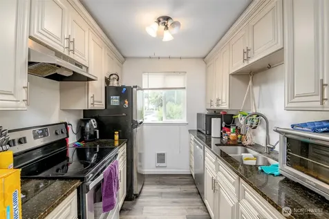 1721 SW 318th Place Federal Way WA 98023