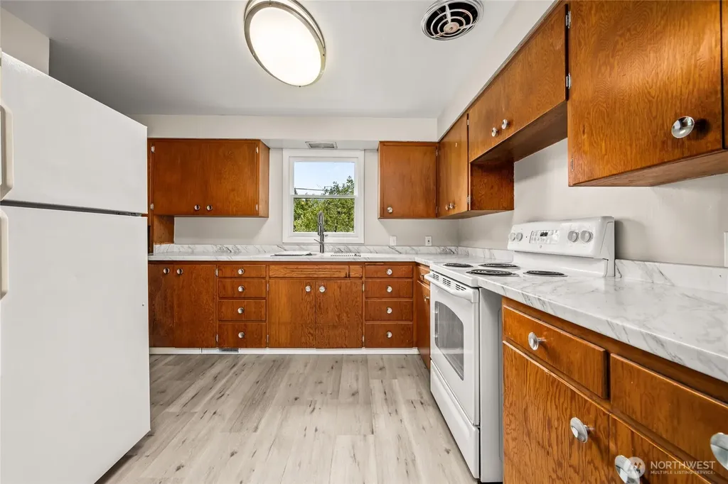 7320 E Avenue Concrete WA 98237