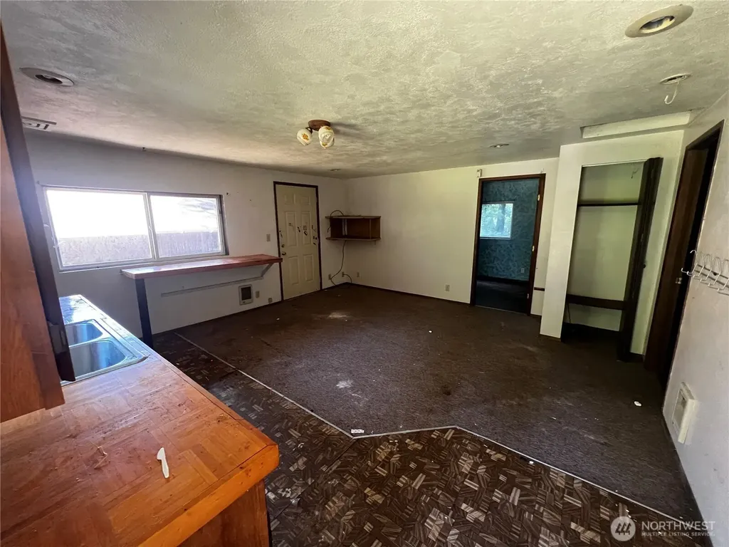 104 E Griffith Street Aberdeen WA 98520