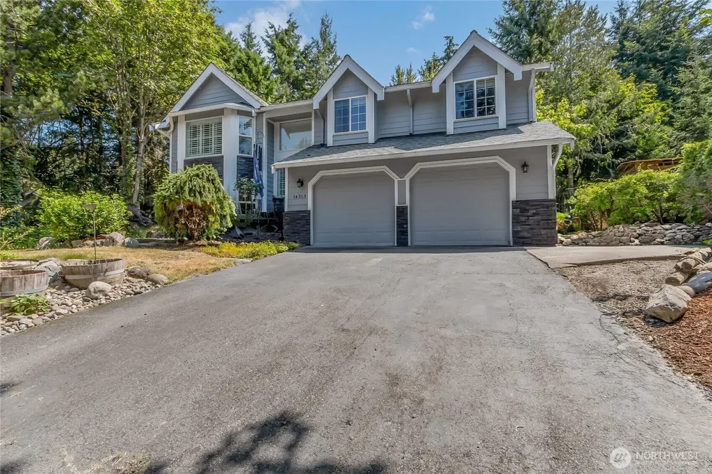 14313 77th Avenue E Puyallup WA 98373