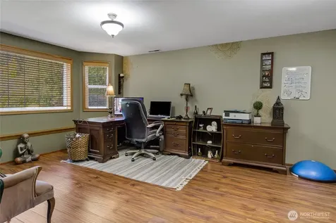 14313 77th Avenue E Puyallup WA 98373
