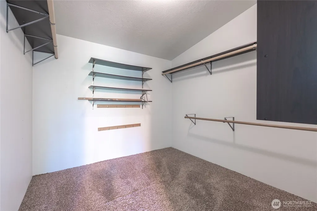 126 Burchett Road Onalaska WA 98570