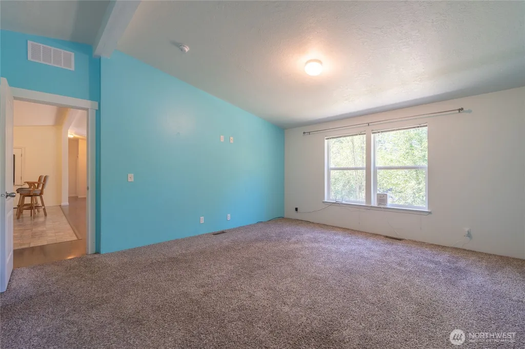 126 Burchett Road Onalaska WA 98570