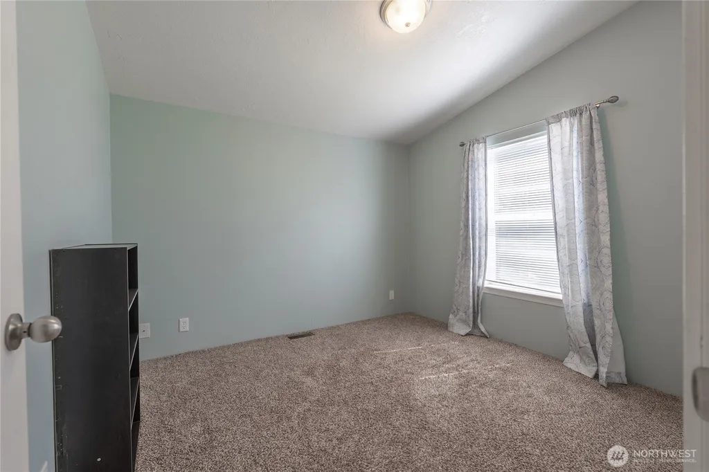 126 Burchett Road Onalaska WA 98570
