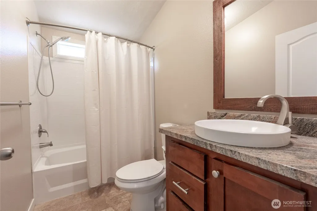 126 Burchett Road Onalaska WA 98570
