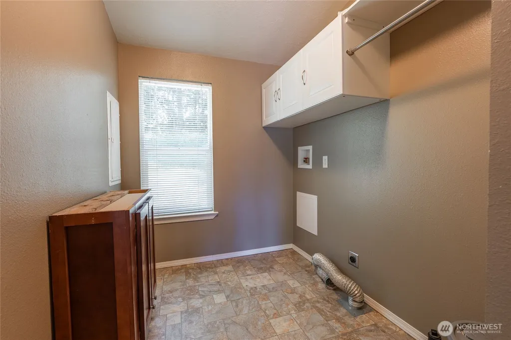 126 Burchett Road Onalaska WA 98570