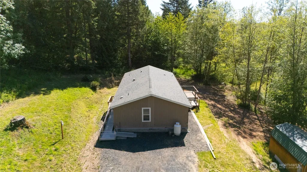 126 Burchett Road Onalaska WA 98570
