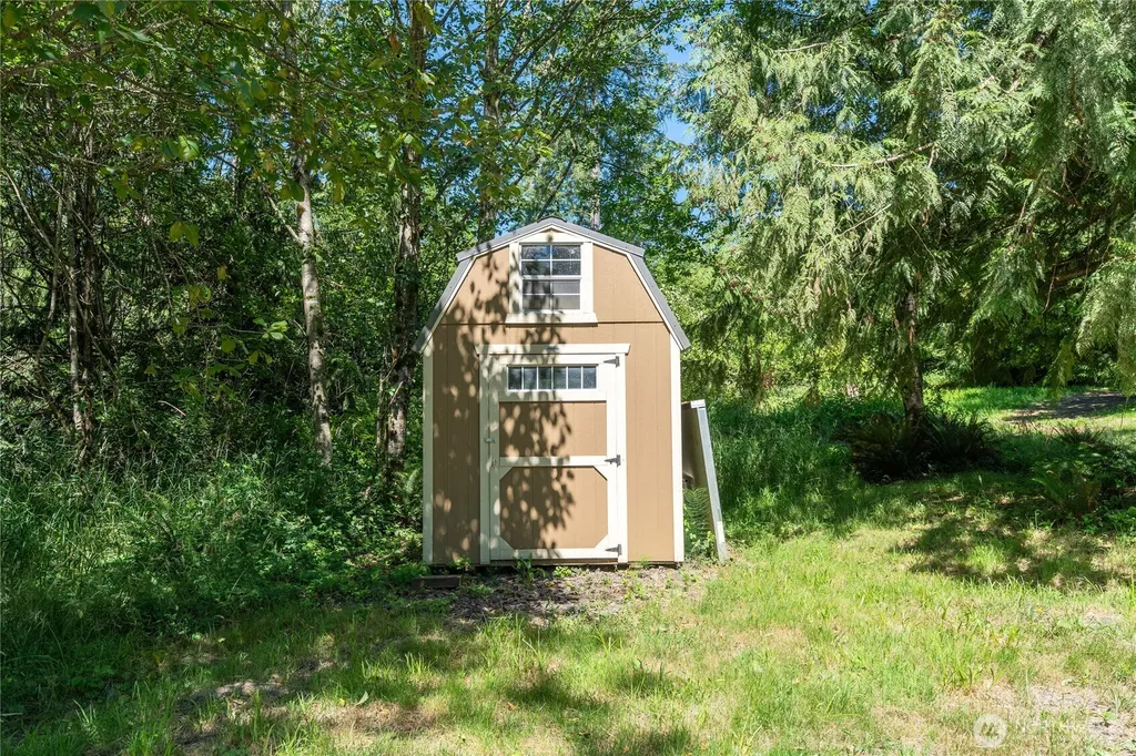 126 Burchett Road Onalaska WA 98570