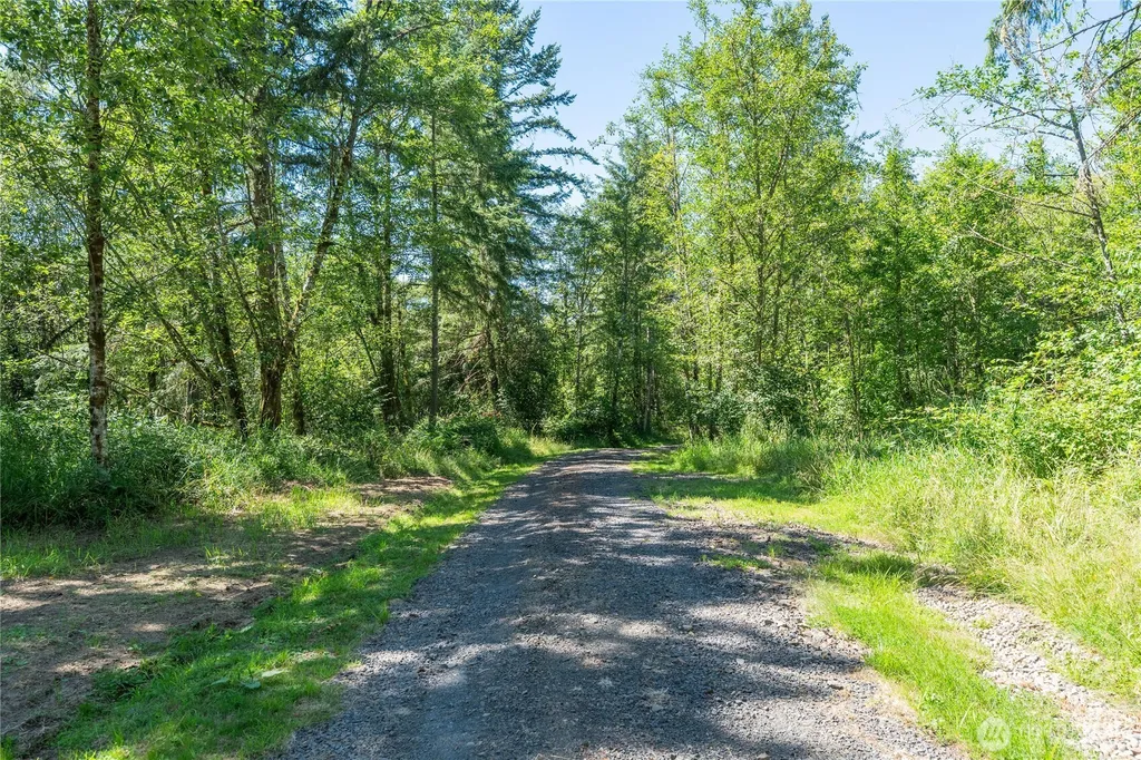 126 Burchett Road Onalaska WA 98570