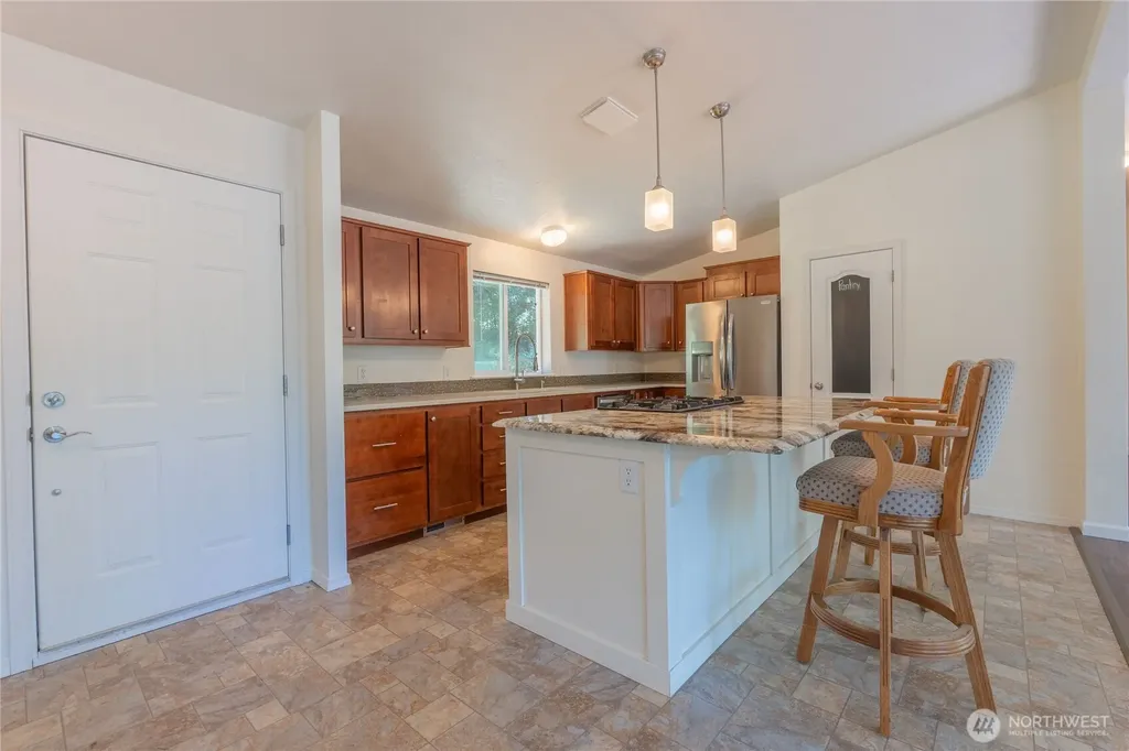 126 Burchett Road Onalaska WA 98570