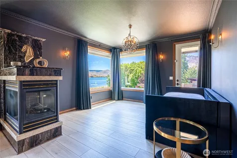 30 Stennes Point Road Pateros WA 98846