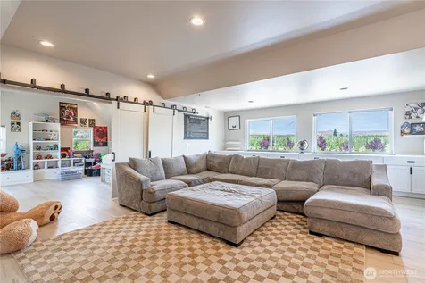 30 Stennes Point Road Pateros WA 98846