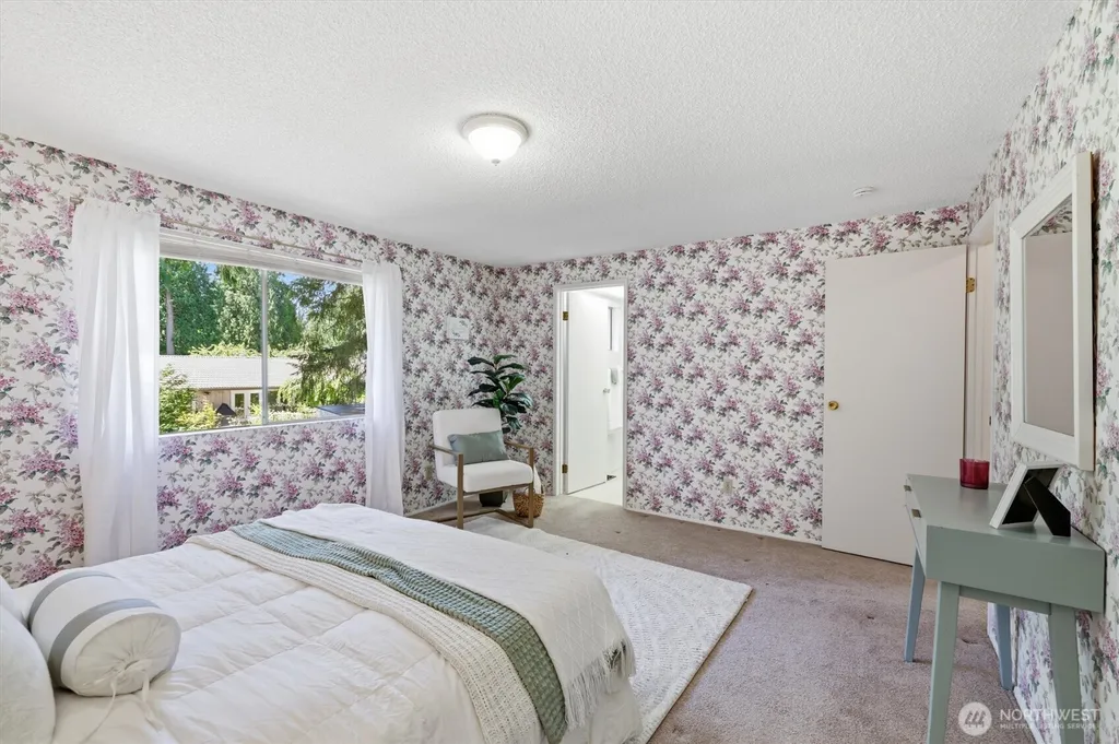 12217 NE 68th Place Kirkland WA 98033