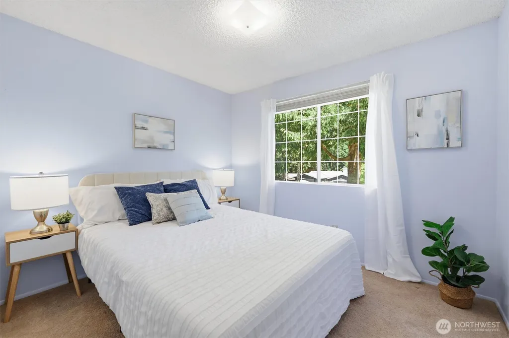 12217 NE 68th Place Kirkland WA 98033