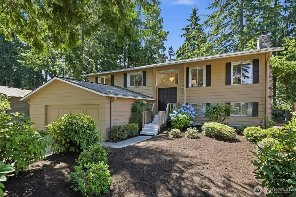 12217 NE 68th Place Kirkland WA 98033