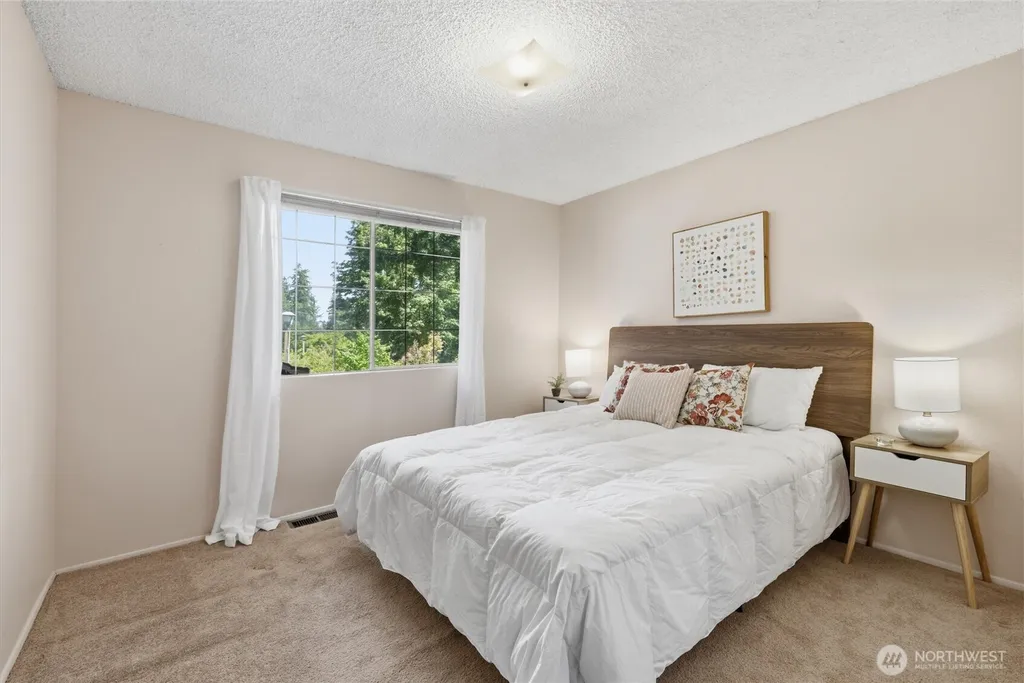12217 NE 68th Place Kirkland WA 98033