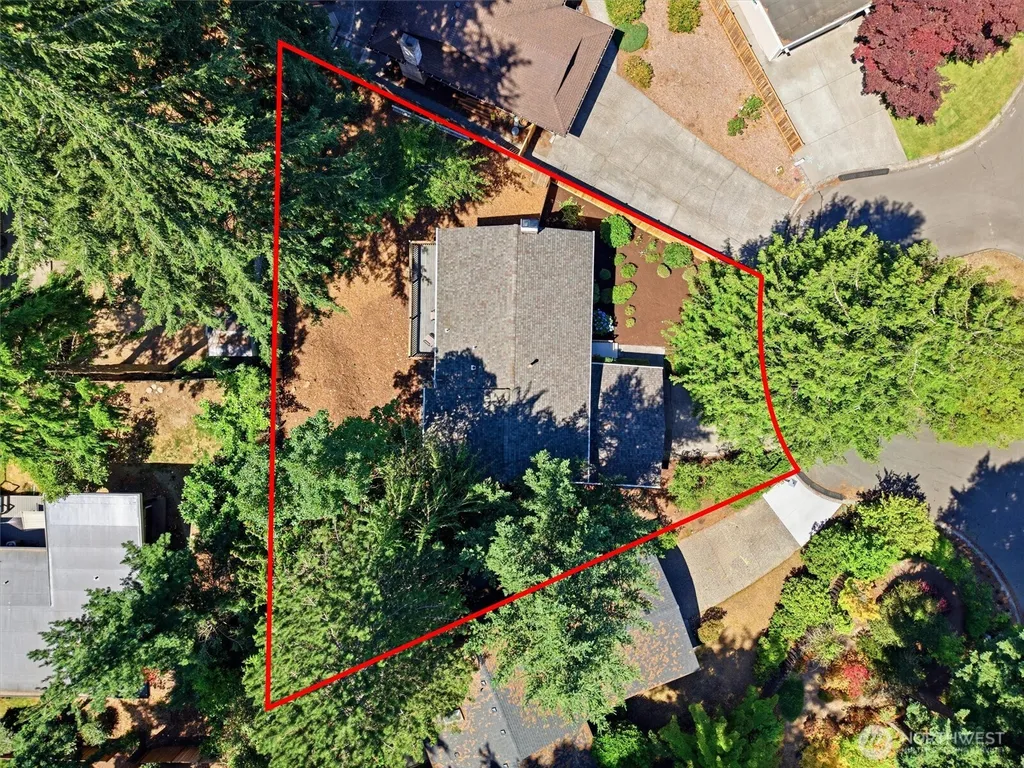 12217 NE 68th Place Kirkland WA 98033