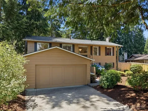 12217 NE 68th Place Kirkland WA 98033