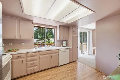 12217 NE 68th Place Kirkland WA 98033