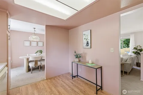 12217 NE 68th Place Kirkland WA 98033