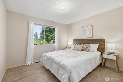12217 NE 68th Place Kirkland WA 98033