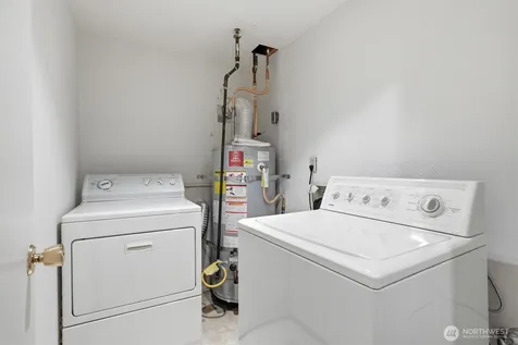 12217 NE 68th Place Kirkland WA 98033