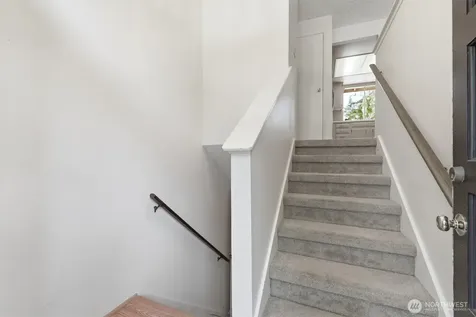 12217 NE 68th Place Kirkland WA 98033