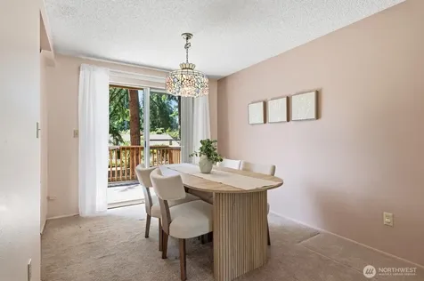 12217 NE 68th Place Kirkland WA 98033