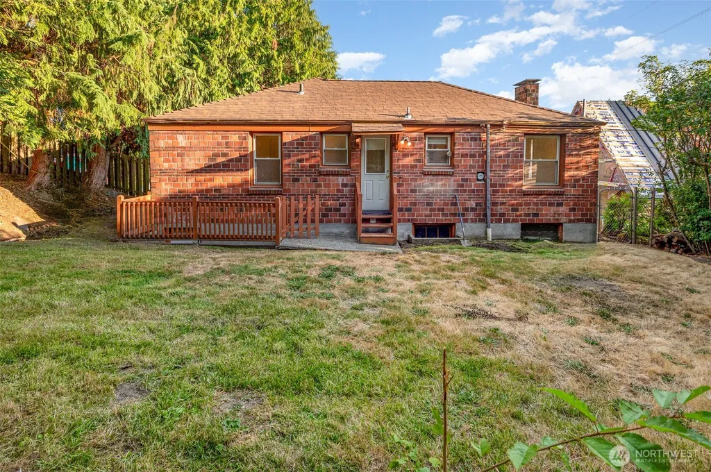228 NW 56th Street Seattle WA 98107