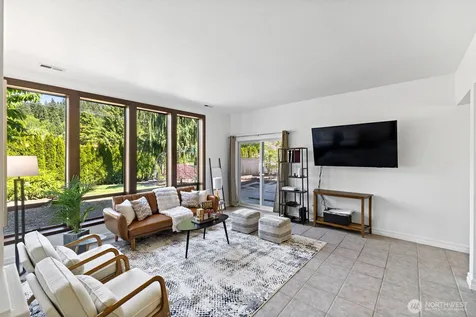 16306 Valhalla Drive Bothell WA 98011