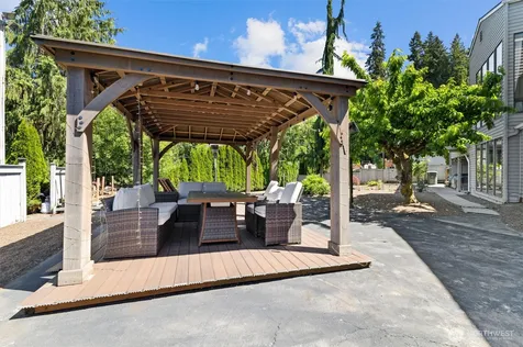 16306 Valhalla Drive Bothell WA 98011