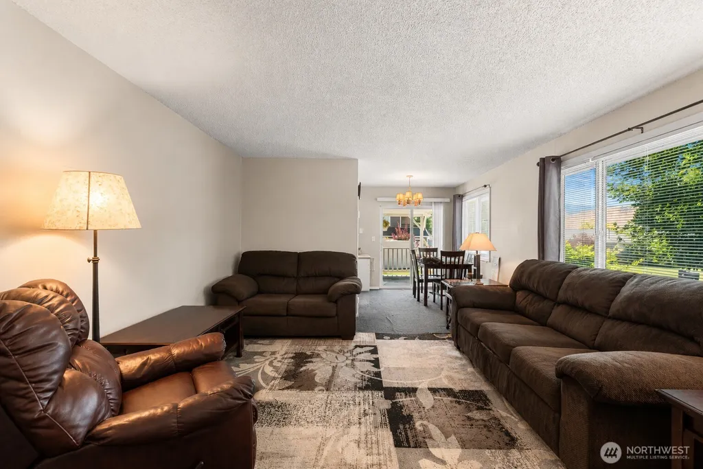 593 Rolfs Place East Wenatchee WA 98802