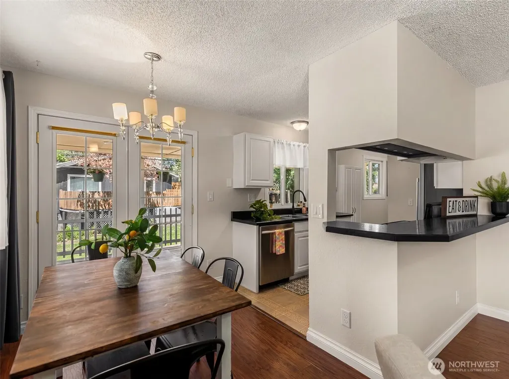 593 Rolfs Place East Wenatchee WA 98802