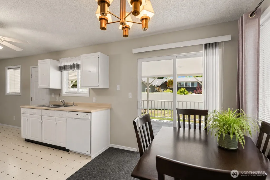 593 Rolfs Place East Wenatchee WA 98802