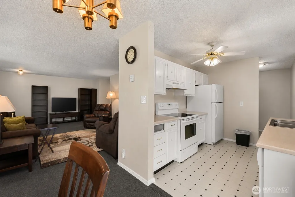 593 Rolfs Place East Wenatchee WA 98802