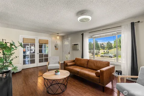 593 Rolfs Place East Wenatchee WA 98802